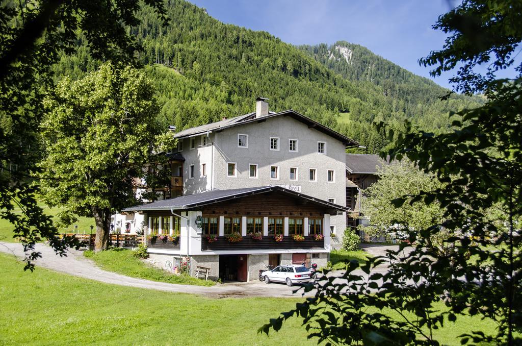Landgasthof Kreithof Hotel Tristach ภายนอก รูปภาพ